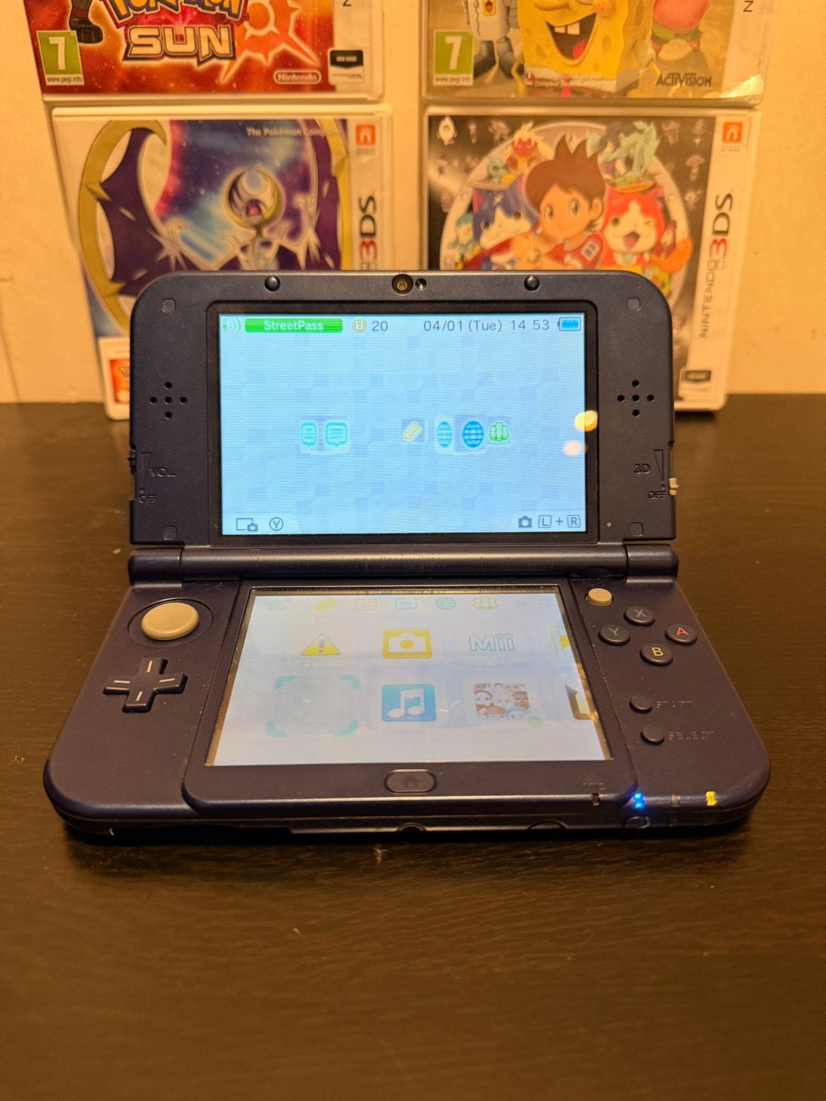 New Nintendo 3DS xl blue, Games en Spelcomputers, Ophalen of Verzenden, Zo goed als nieuw, 3DS