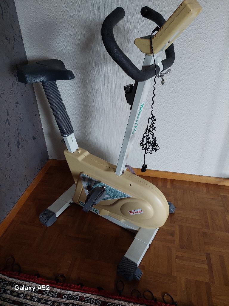 hometrainer Fitness Pro, Ophalen, Gebruikt, Metaal, Benen
