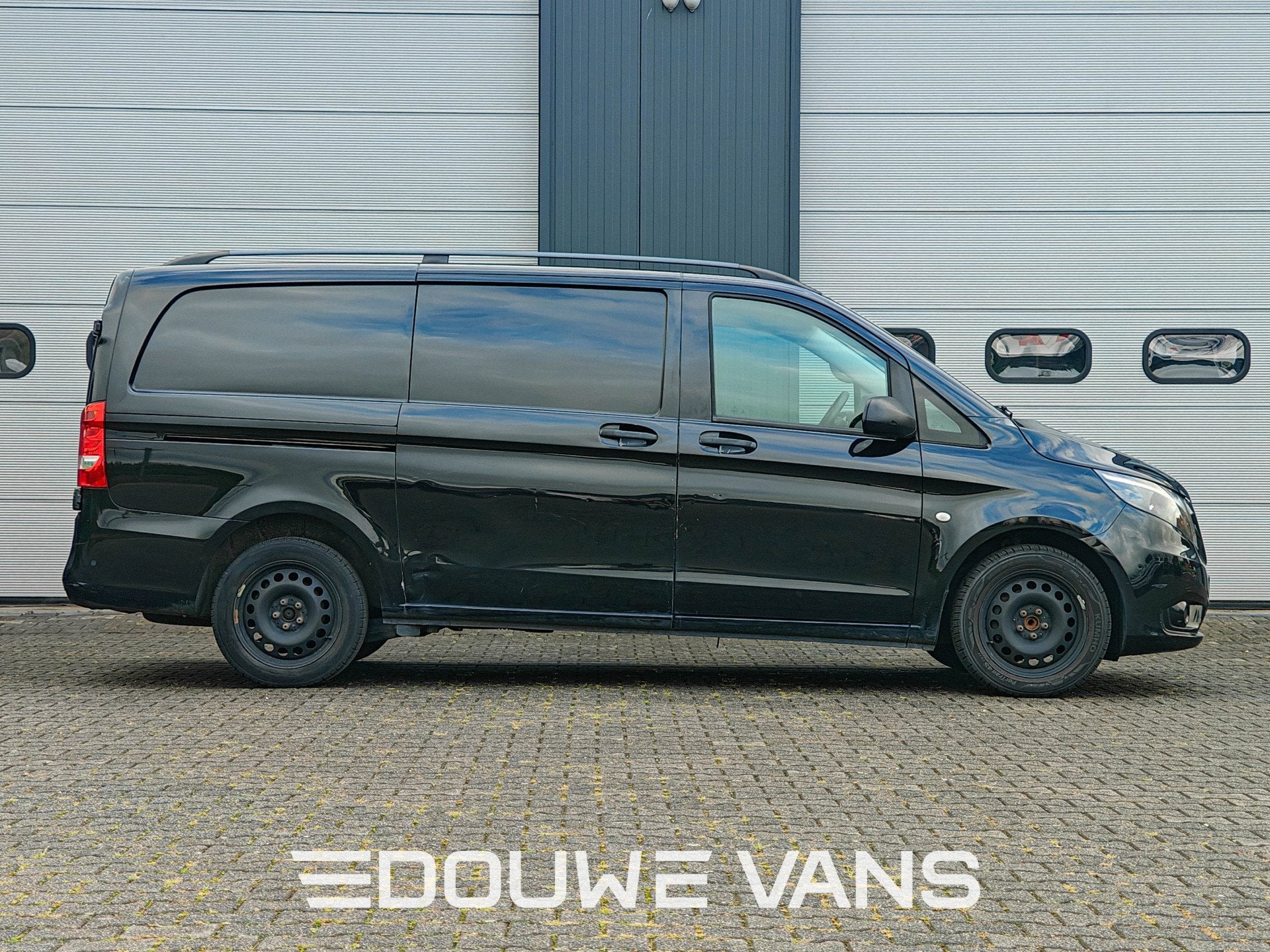 Mercedes-Benz Vito L2 114 Automaat Trekhaak Camera Navigatie, Auto's, Gebruikt, 4 cilinders, 136 pk, Zwart