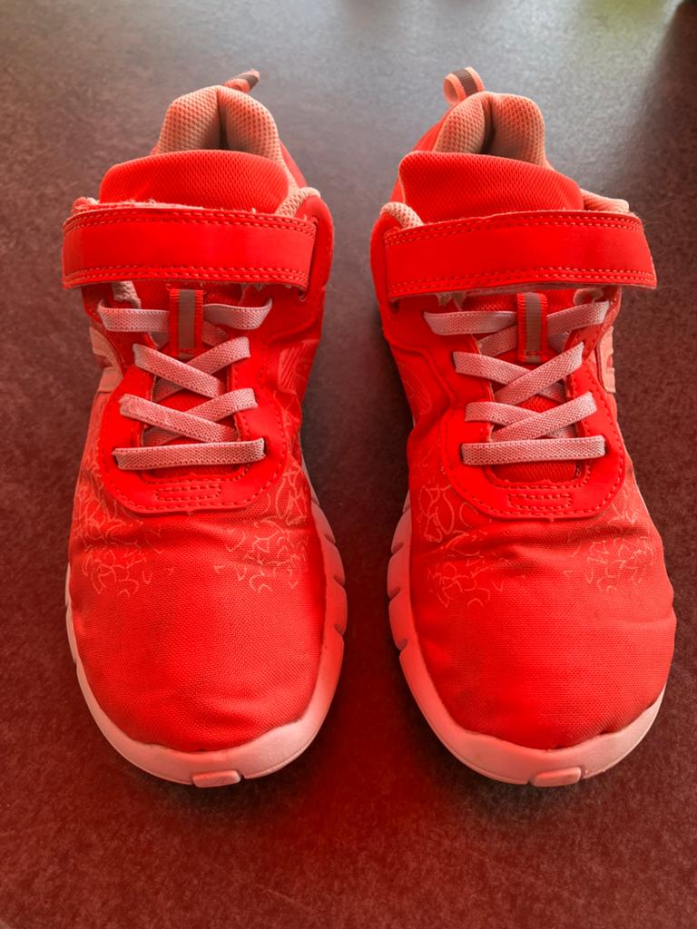 Baskets fille Décathlon (37), Sport en Fitness, Basketbal, Ophalen, Zo goed als nieuw, Schoenen