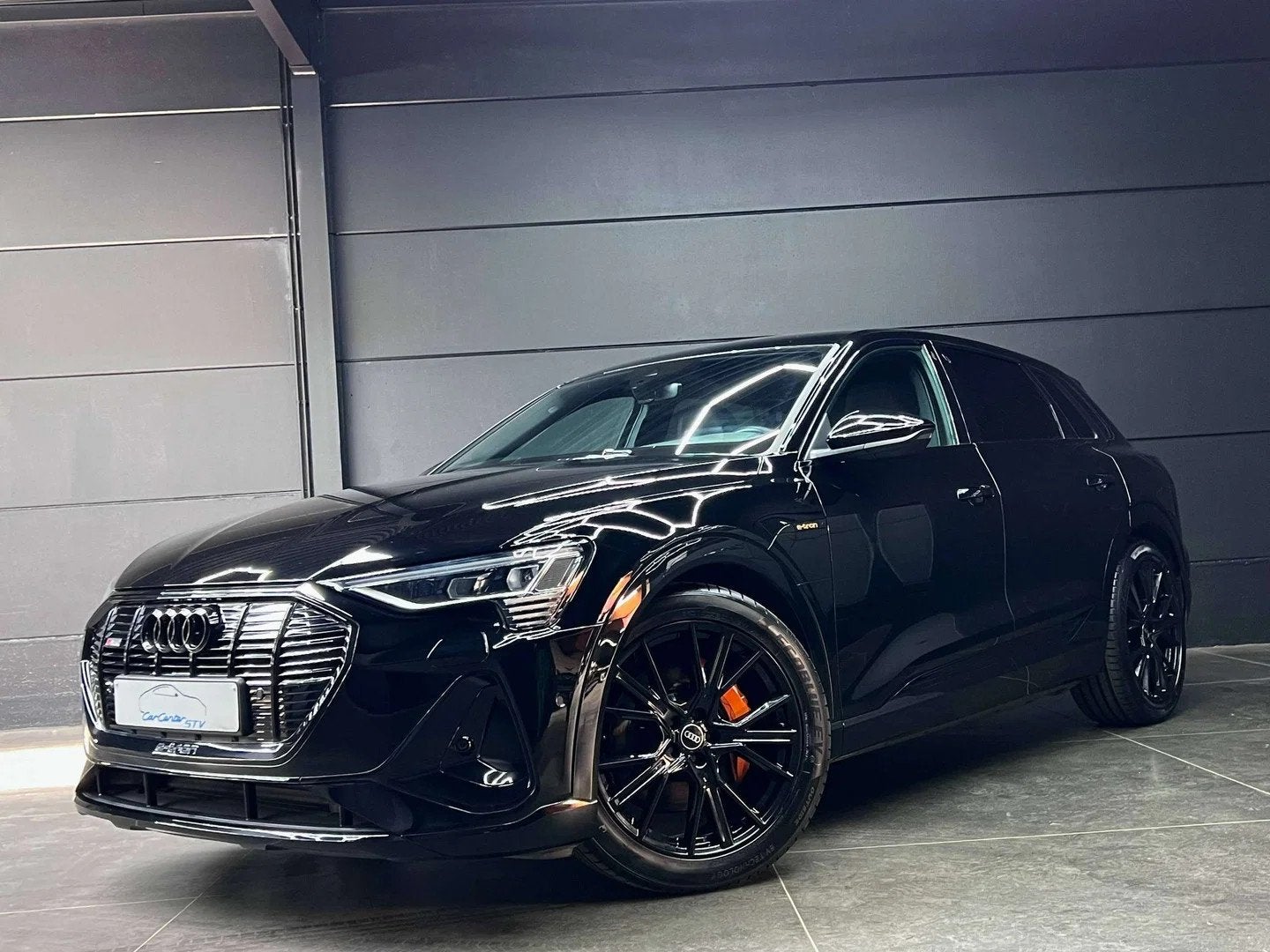 Audi e-tron * VERKOCHT * VENDU * SOLD * (bj 2022, automaat), Auto's, Audi, Automaat, Lichtsensor, 230 kW, Gebruikt