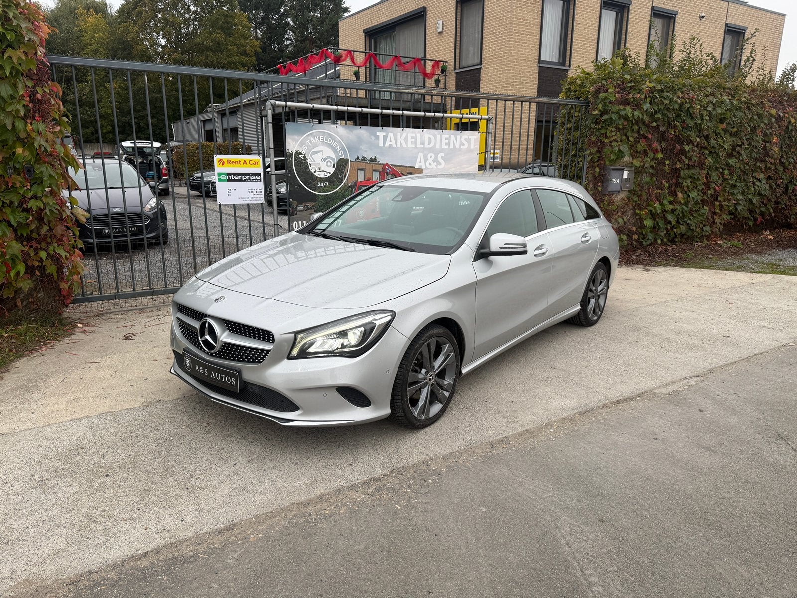 Mercedes CLA 220 4Matic, détection d'angle mort, attelage, Autos, Achat, Entreprise, Noir, 5 portes