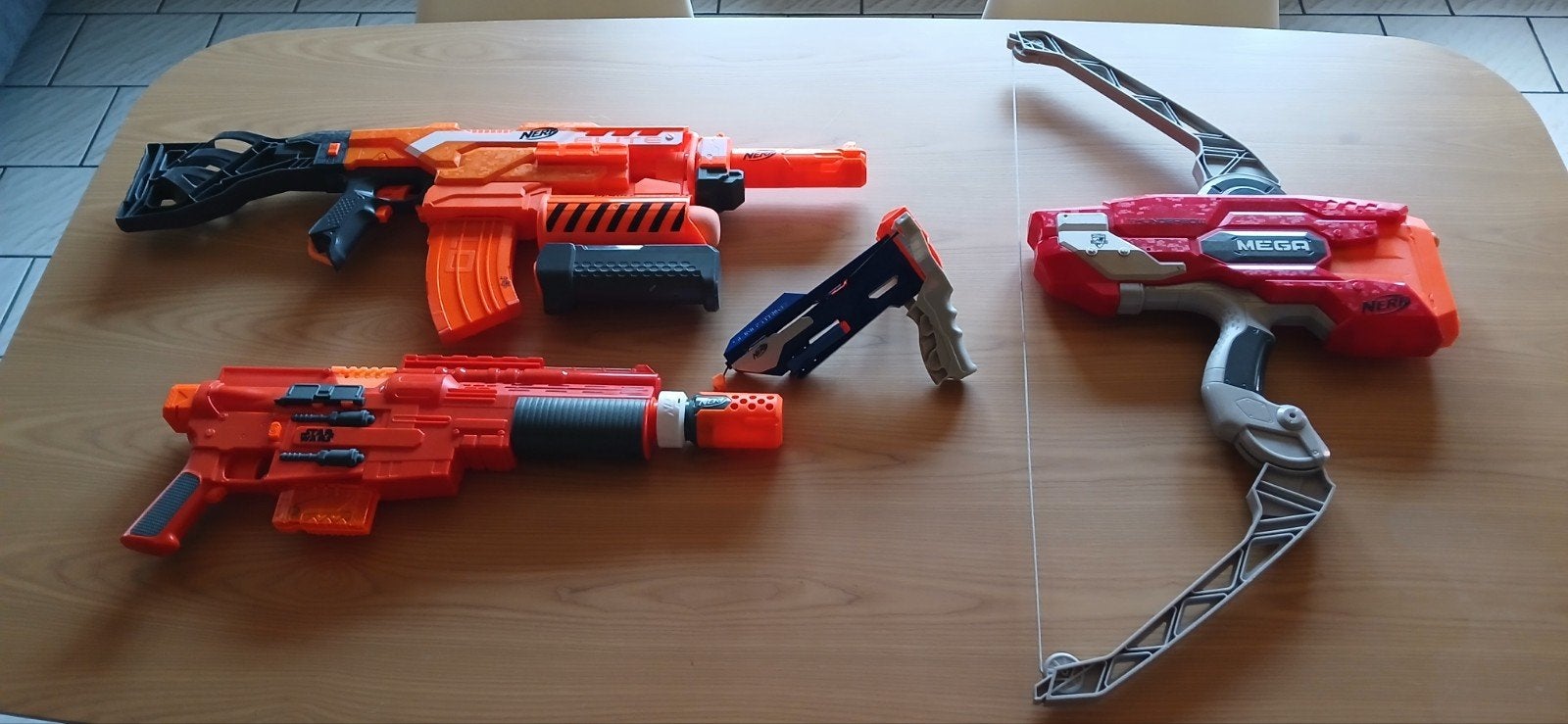 Nerf Blasters + accessoires, Ophalen, Zo goed als nieuw