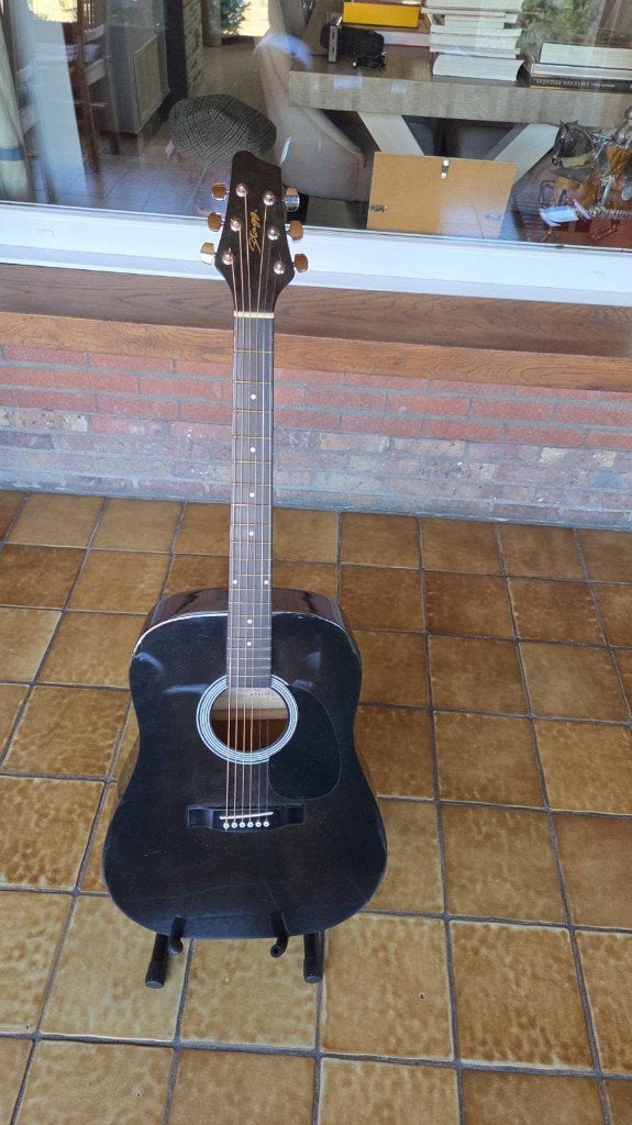 Stagg akoestische gitaar, Muziek en Instrumenten, Snaarinstrumenten | Gitaren | Akoestisch, Gebruikt, Western- of Steelstringgitaar