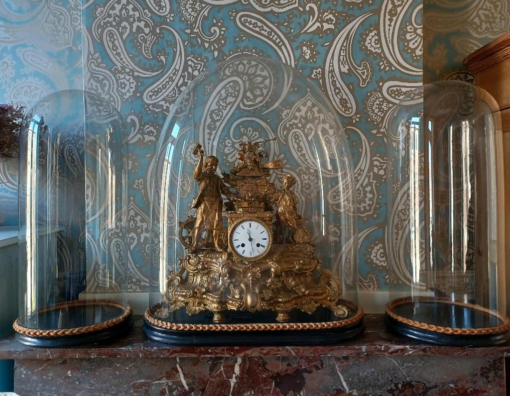 Antieke grote glazen stolpen, Ophalen