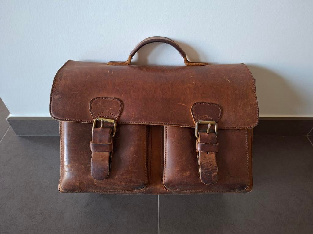 Heel degelijke lederen boekentas met riem van Ruiterstassen, Handtassen en Accessoires, Ophalen
