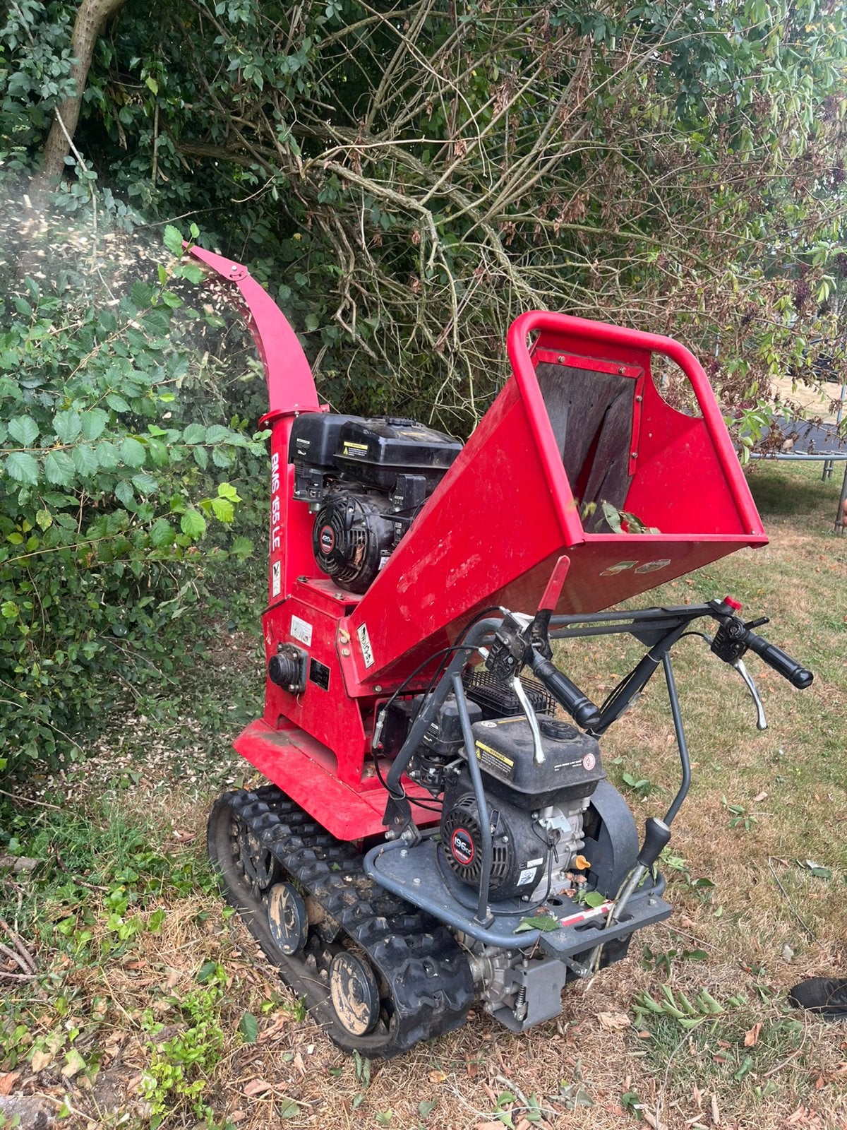 Briyeur de branche sur chenille geotech, Enlèvement, Comme neuf