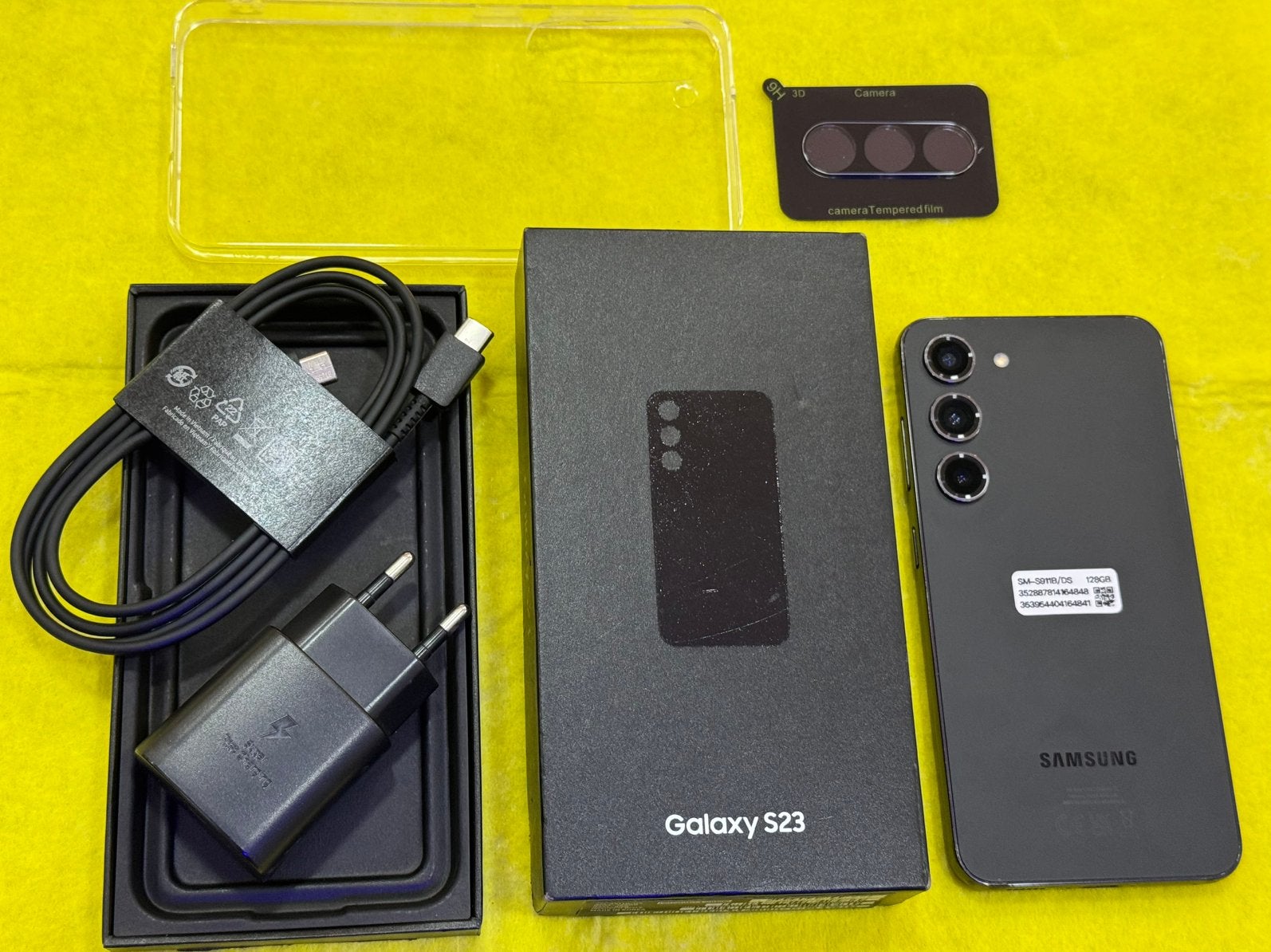 Samsung Galaxy S23 Trés bon etat avec accessoires, Enlèvement, Comme neuf, Galaxy S23