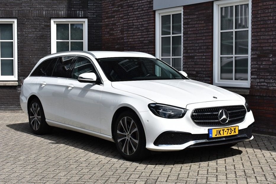 Mercedes-Benz E 300 300 e Luxury Line Wij zijn op afspraak g, Auto's, Automaat, 14 kWh, Parkeersensor, Wit