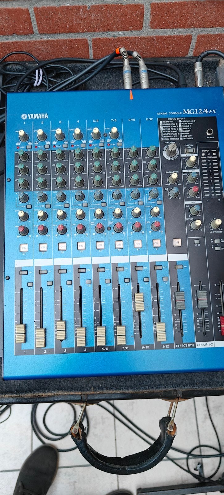 Yamaha MG12/4 FX mixer console, Muziek en Instrumenten, Ophalen