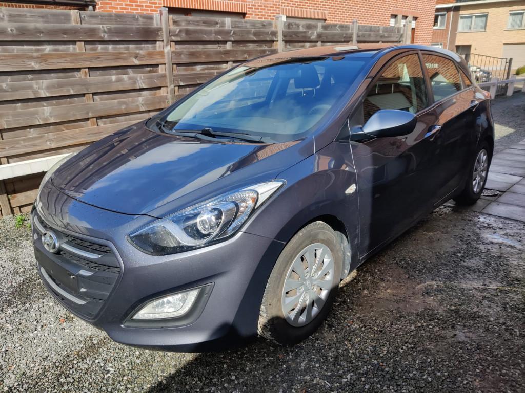 Hyundai i30 1.4 Benzine, Airco, GPS, Trekhaak-Blanco Gekeurd, Voorwielaandrijving, Stof, Overige kleuren, Handgeschakeld