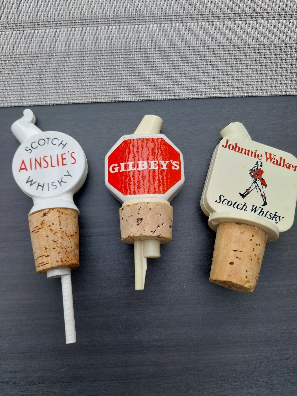 Vintage flessenstop met schenktuit., Ophalen