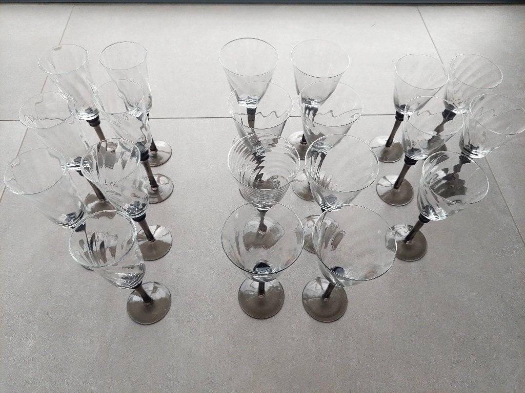 Cava, witte en rode wijnglazen, Enlèvement ou Envoi, Comme neuf, Autres types