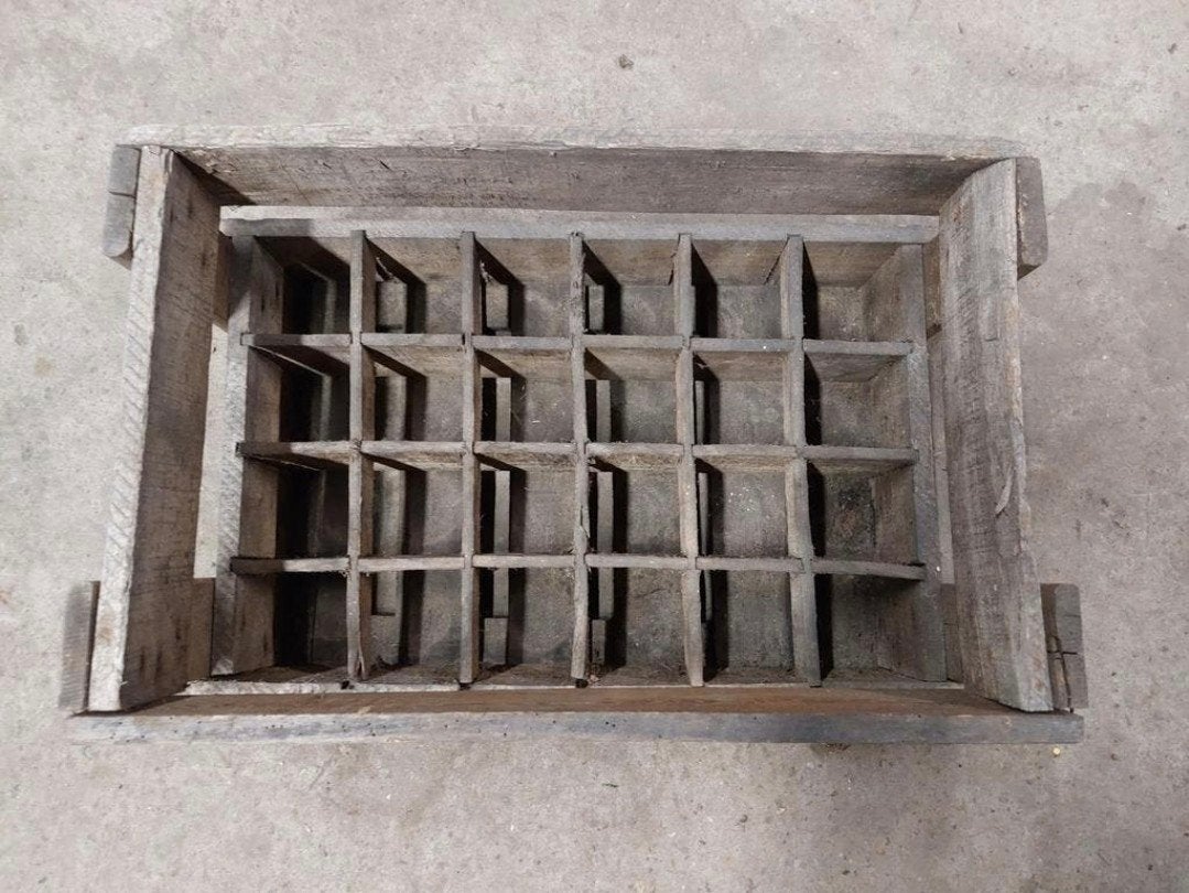 Vintage houten flessenkrat met vakverdeling – decoratie, Huis en Inrichting, Ophalen