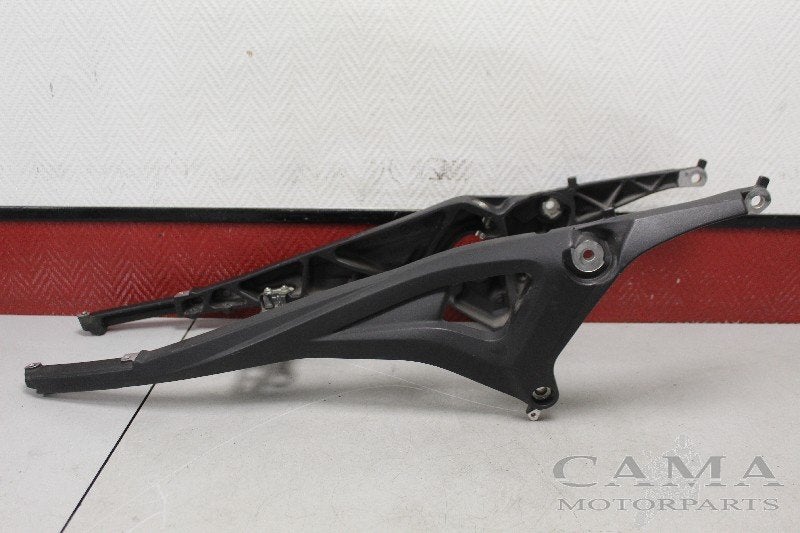 CHASSIS AUXILIAIRE ARRIÈRE Ducati Monster 1100, Motos, Dhr. S. di Majo, Utilisé, Info@cama-motorparts.nl, P.J. Troelstraweg 8 8
3144 CX  MAASSLUIS, NL