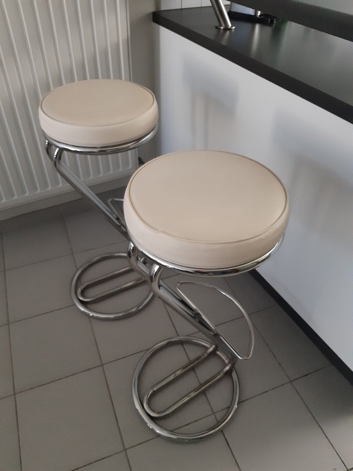 2 vintage barkrukjes, Verzenden