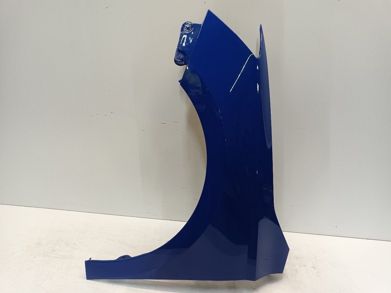 Spatbord links voor Skoda Fabia, Auto-onderdelen, Onderdelen@venauto.nl, Van der Ven Autorecycling B.V., Gebruikt, Ettenseweg 76, 4706 PB Roosendaal, The Netherlands