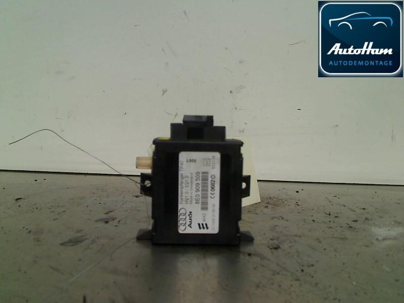 RELAIS Audi A4 Avant Quattro (B6) (|8E0909509|), Gebruikt, Audi