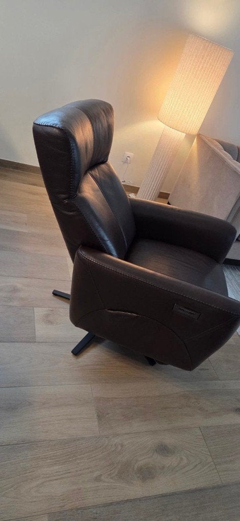 Elektrische relaxzetel bruin leder, met accu, draaibaar, Ophalen, Gebruikt, 75 tot 100 cm, 75 tot 100 cm