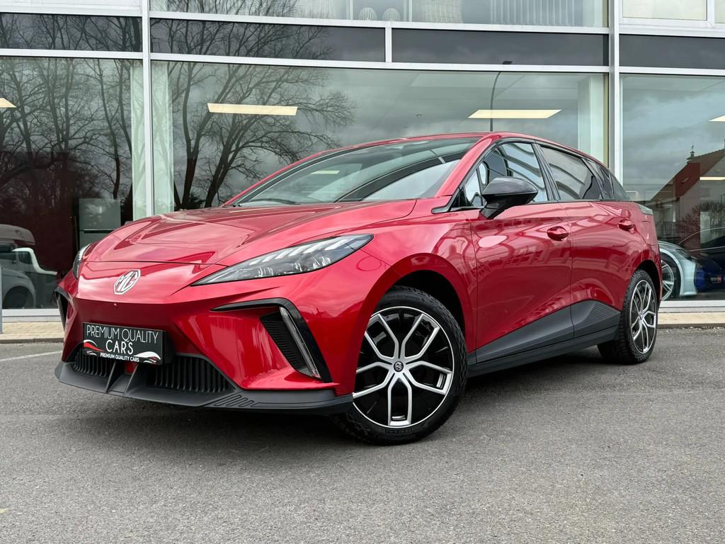 MG MG4 64 kWh LUXURY / CAMÉRA 360 / CARPLAY / CHAUFFAGE S, Autos, MG, Rouge, Achat, Euro 6, Entreprise