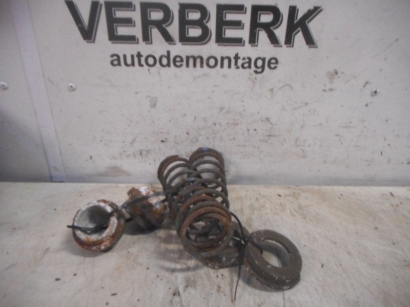 HULPVERENSET Ford Escort 3 (GAA) (01-1980/12-1986), Gebruikt, Henry-Ford-Straße  1
50735  Köln, DE, Ford-Werke GmbH, Kunden@ford.com