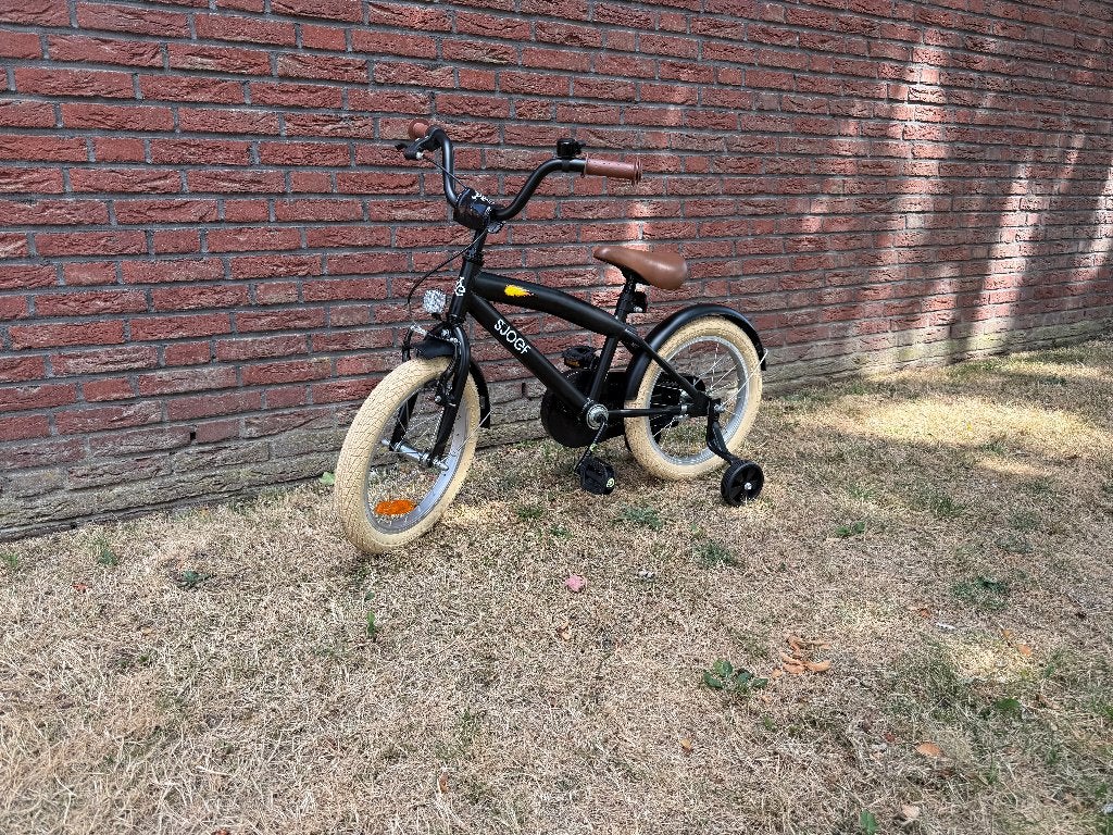 SJOEF Cruise Jongensfiets 16 Inch Mat Zwart, Fietsen en Brommers, Ophalen, Terugtraprem, Zijwieltjes, 16 tot 20 inch