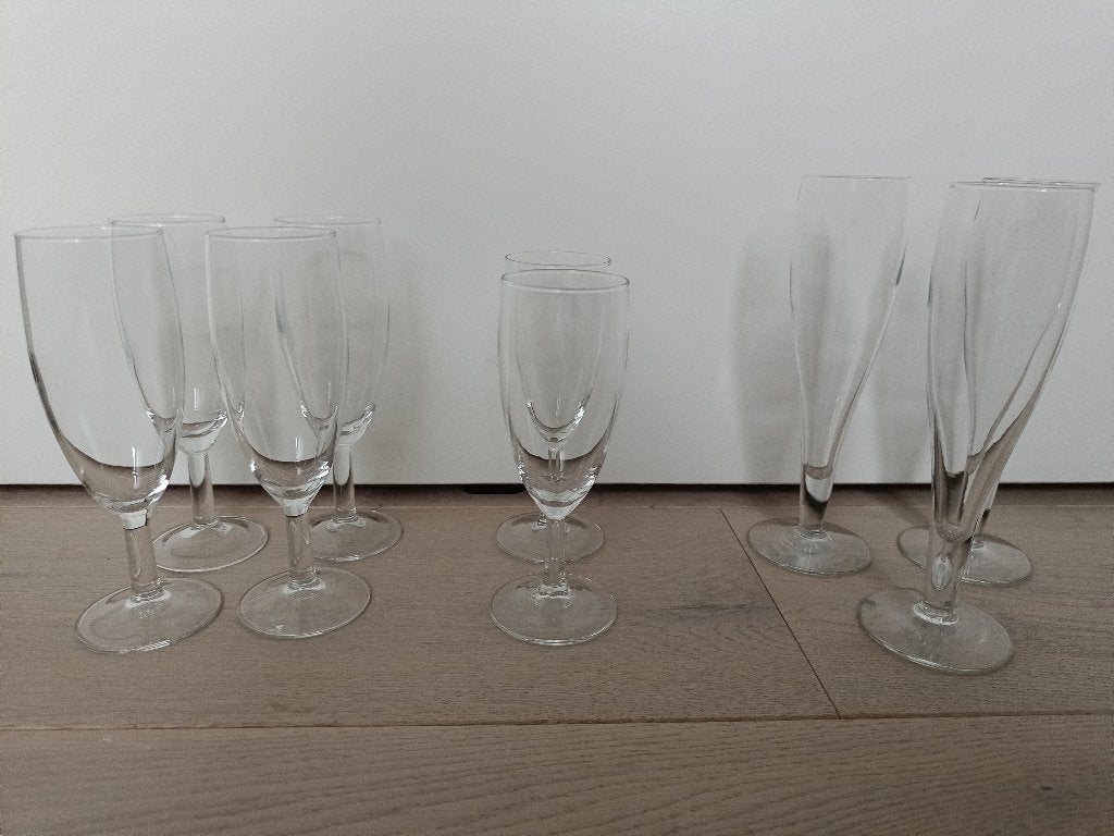 9 fluitglazen, Ophalen of Verzenden, Gebruikt, Overige typen