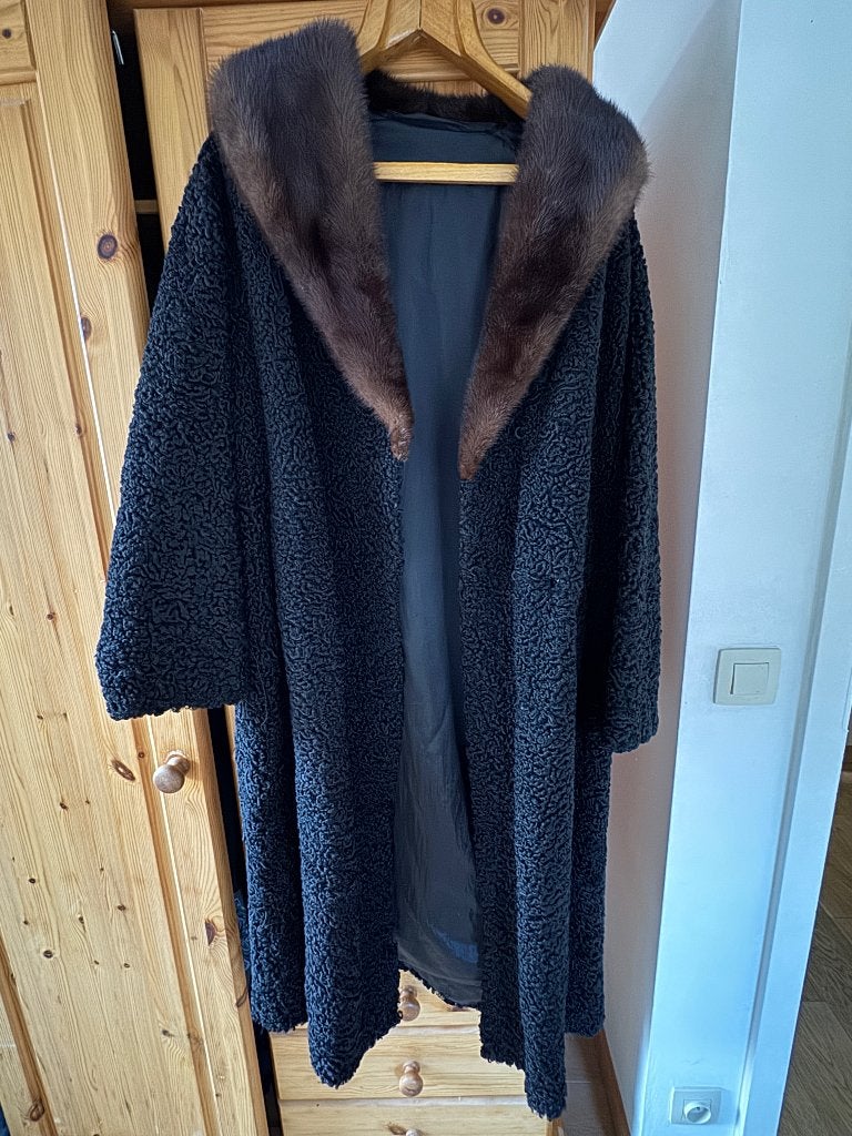 Vintage jas met nertskraag uit Astrakan, Meerkleurig, Les fourrures Jacques, Maat 46/48 (XL) of groter, Ophalen of Verzenden