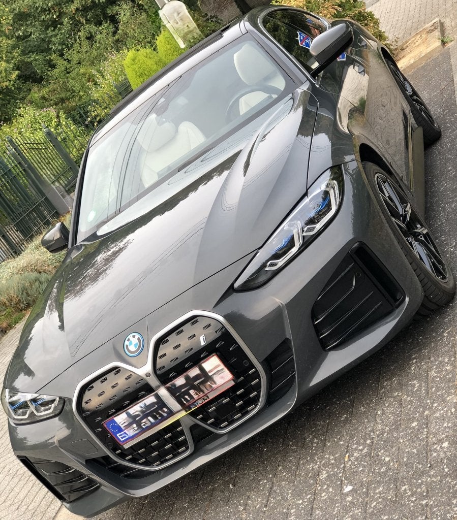 BMW i4 eDrive40 Gran Coupé – Individual Dravitgrau- MSport, Autos, Argent ou Gris, Achat, Beige, Entretenue par le concessionnaire