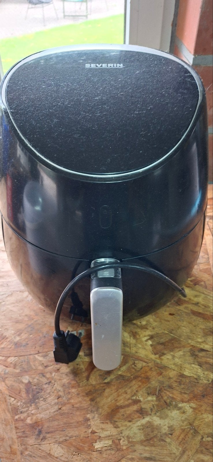 Serverin air fryer, Enlèvement