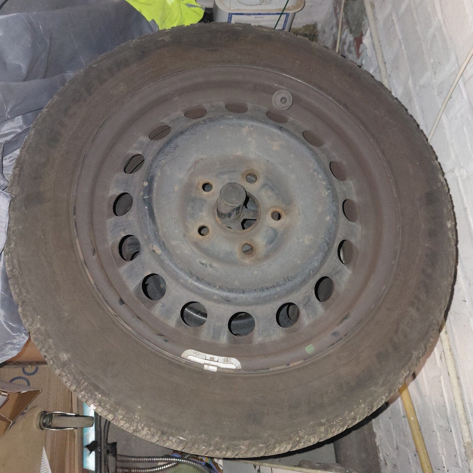 Pneus hiver sur jantes en tôle 205/55 R16 toyota Auris, Enlèvement, Pneus hiver, Pneu(s)