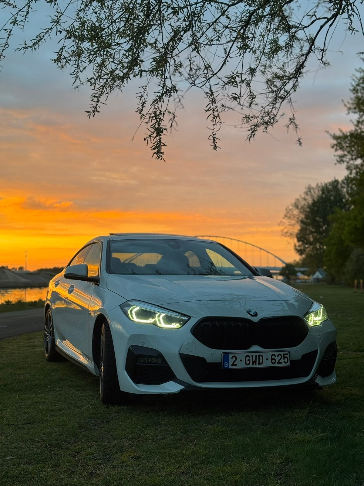 BMW 218i, Automaat, Dealer onderhouden, Wit, Leder