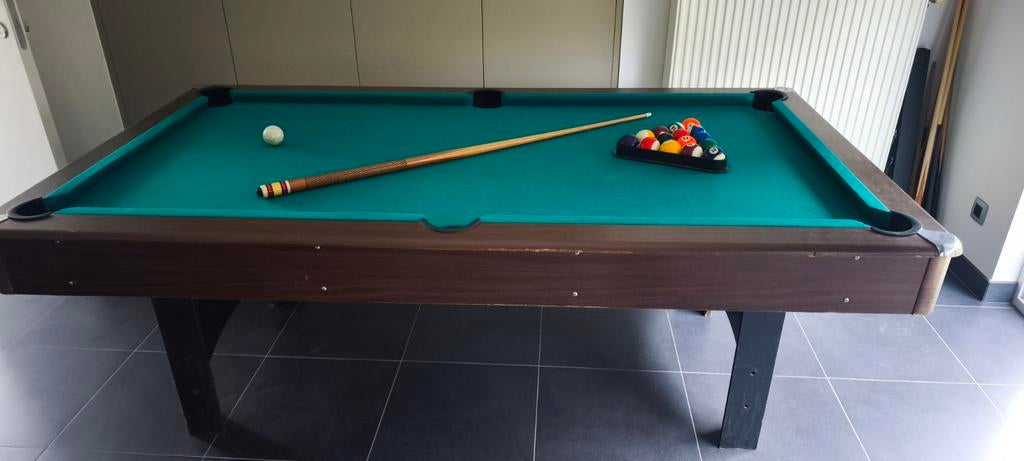 Pool tafel, Enlèvement