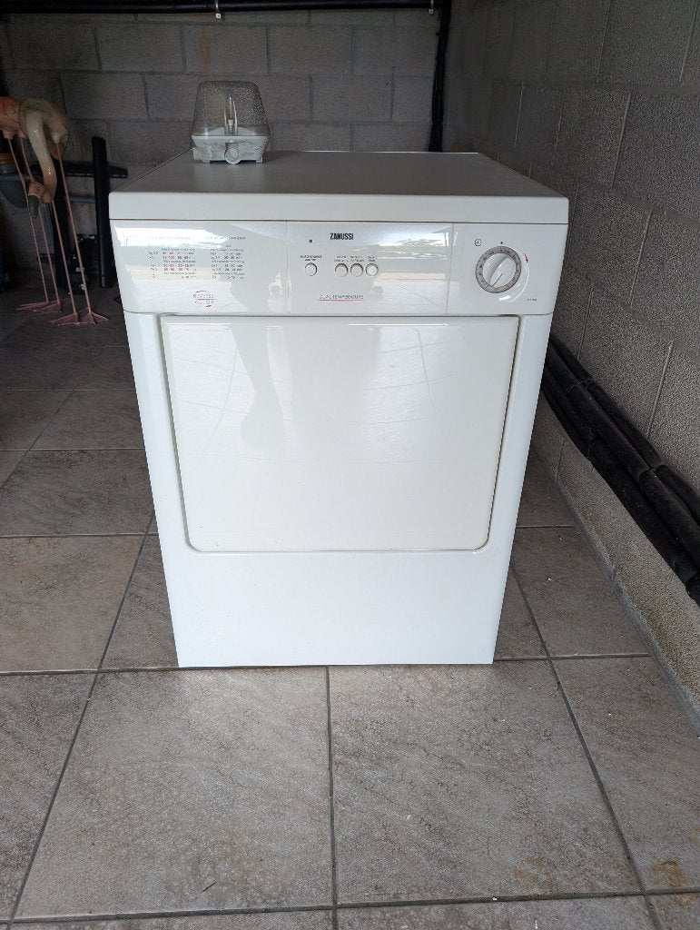Sèche-linge Zanussi ZTA220 (5 kg), 4 à 6 kg, Chargeur frontal, Enlèvement, Utilisé