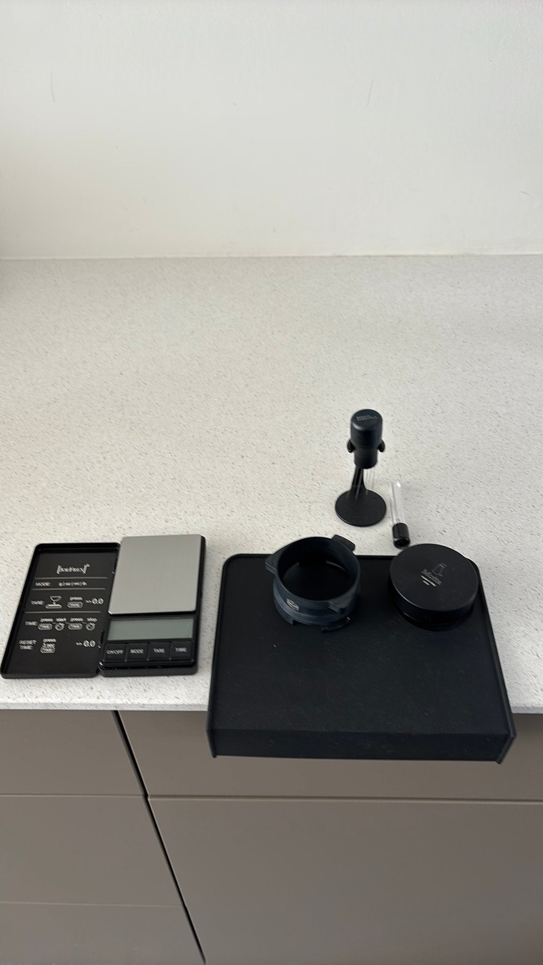 Espresso gadgets - weegschaal, wdt tool, matje, dosing, puck, Ophalen of Verzenden, Zo goed als nieuw