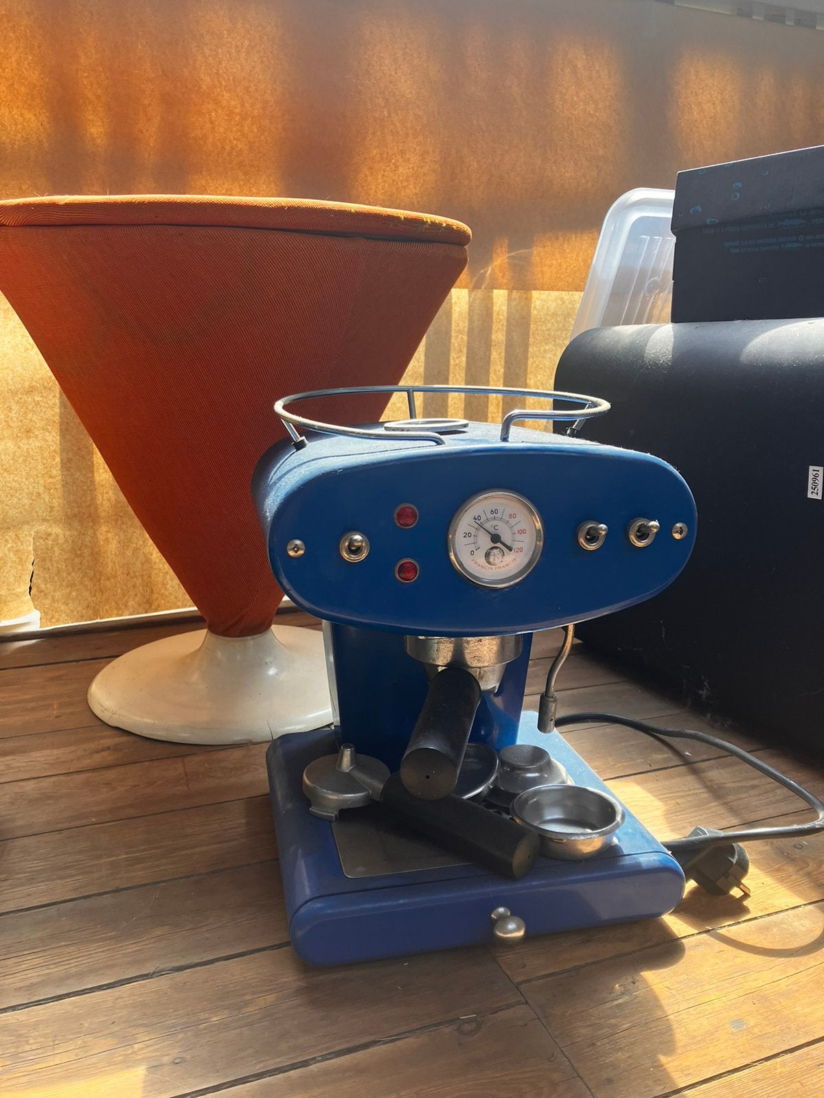 Retro koffiemachine- decoratie blauw, Elektronische apparatuur, Koffiezetapparaten, Ophalen, Niet werkend, Koffiemachine