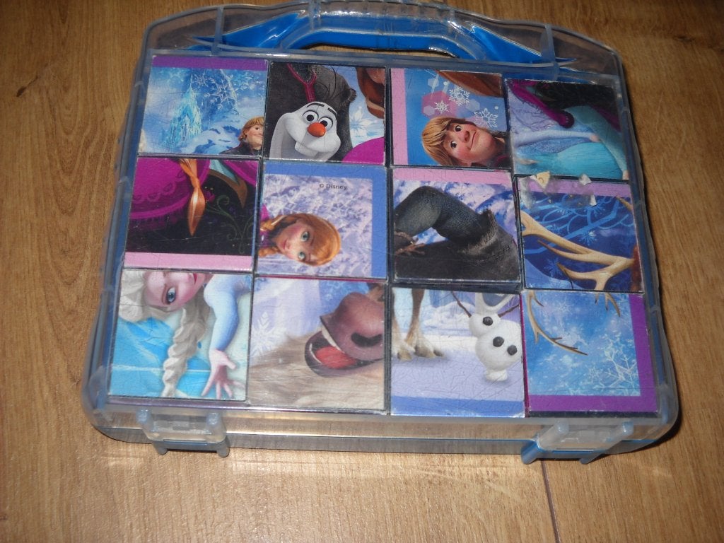 plastic blokken frozen en winnie de pooh, Ophalen, Gebruikt