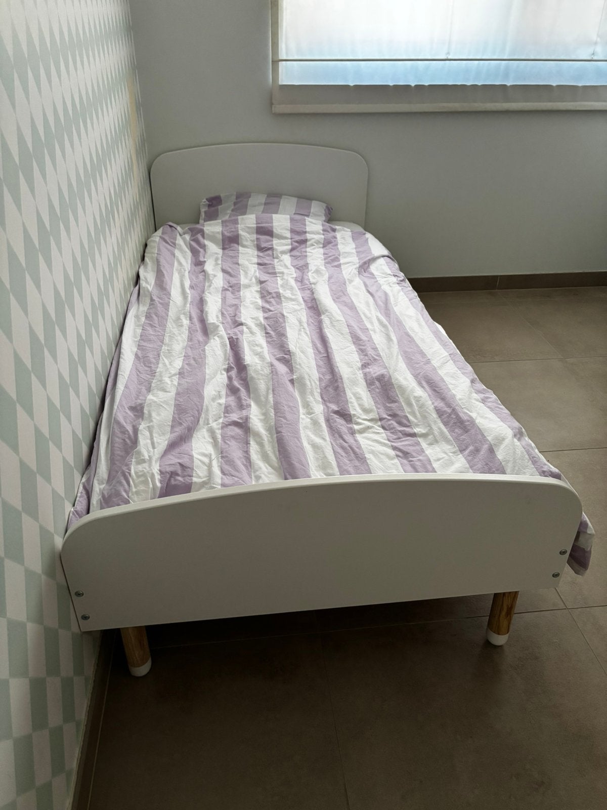 Kinderbed wit, Ophalen, 85 tot 100 cm, Gebruikt, Lattenbodem