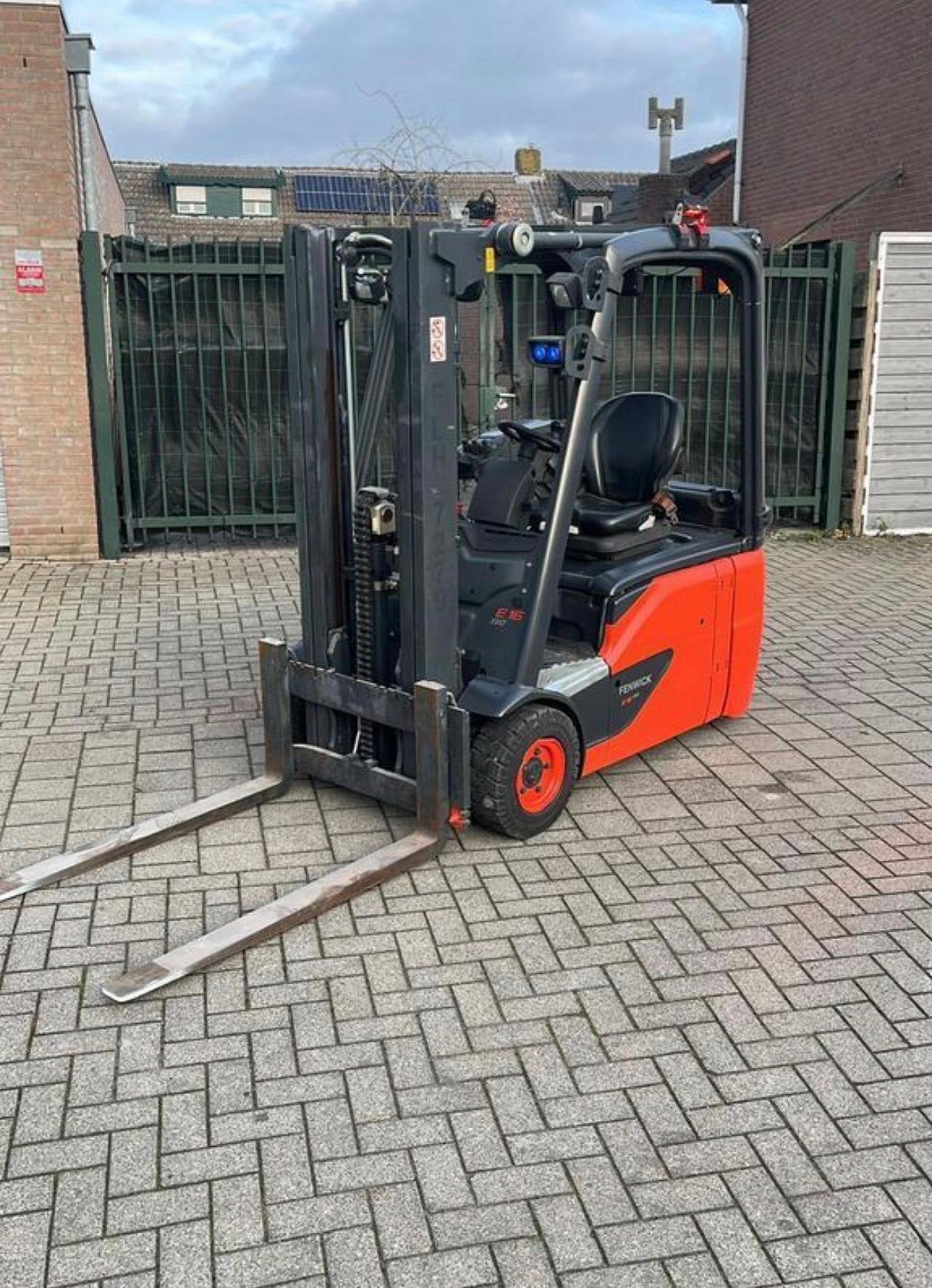 Te koop zeer nette Linde  E16-02 EVO bouwjaar 2017, Ophalen, Elektrisch, Heftruck