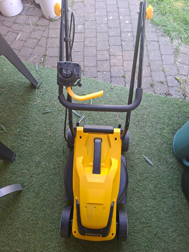 grasmaaier powerplus EG POWEG62205, Ophalen, Elektrische grasmaaier, Zo goed als nieuw, Power Plus
