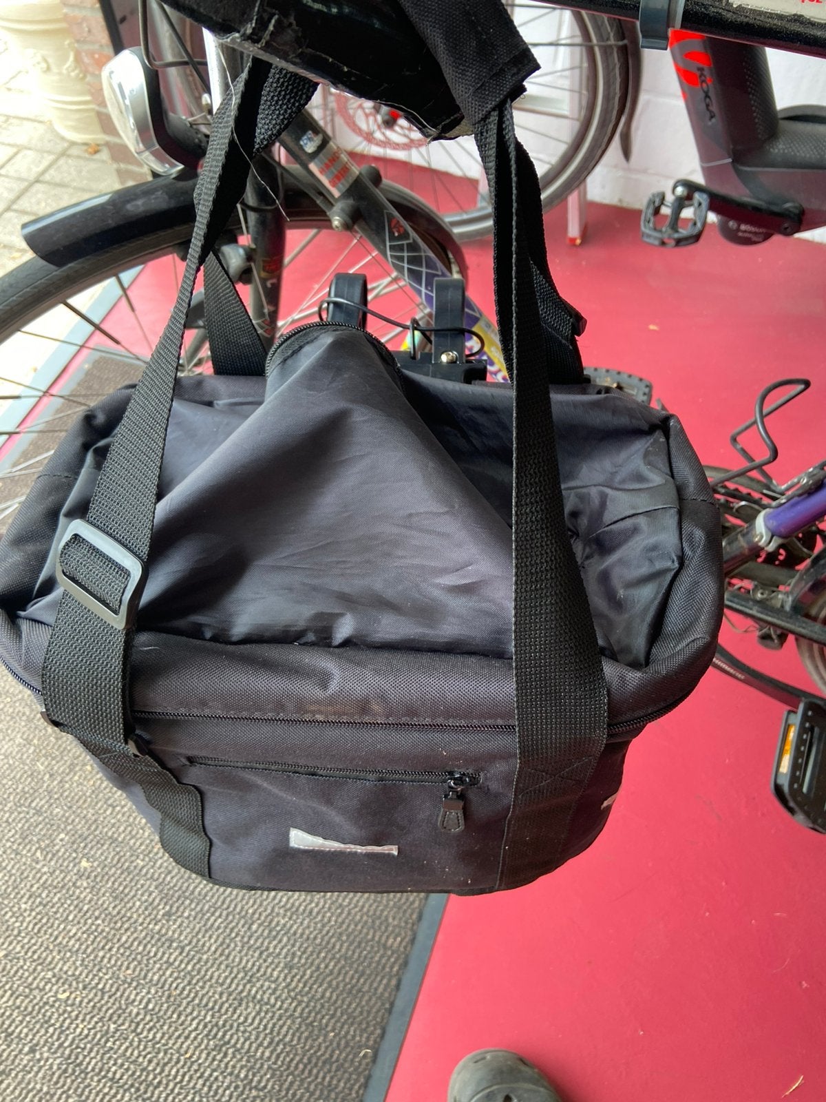 Sacoche de vélo pour le guidon facilement amovible, Vélos & Vélomoteurs, Accessoires vélo | Porte-bagages, Enlèvement ou Envoi