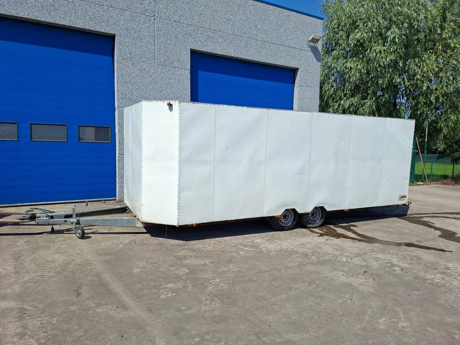 Werfkeet / opslag aanhangwagen, Ophalen