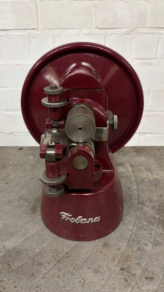 Antieke Frobana schoenmakersmachine, Ophalen