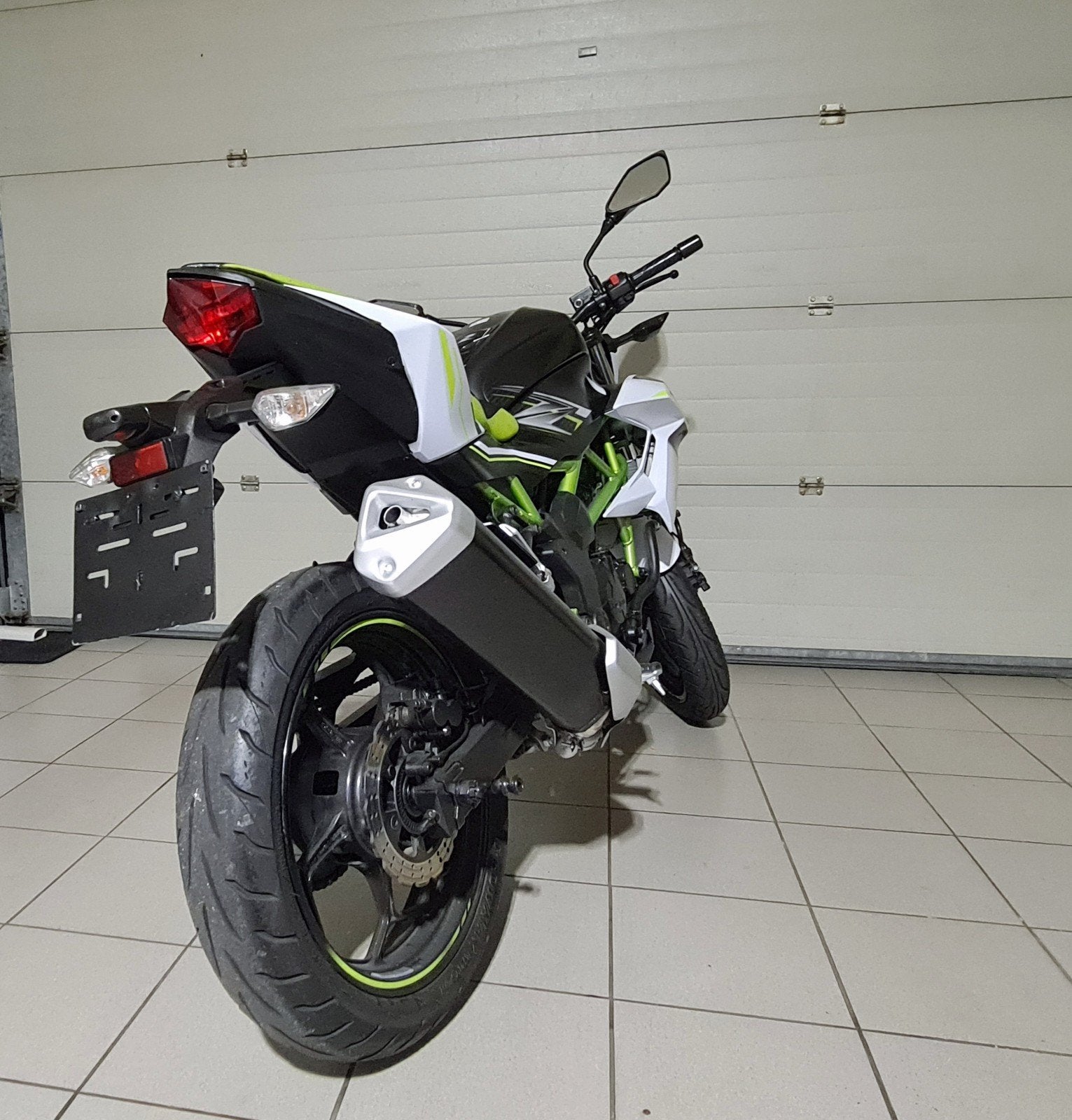 Kawasaki Z125 - très belle moto, Motos, Entreprise