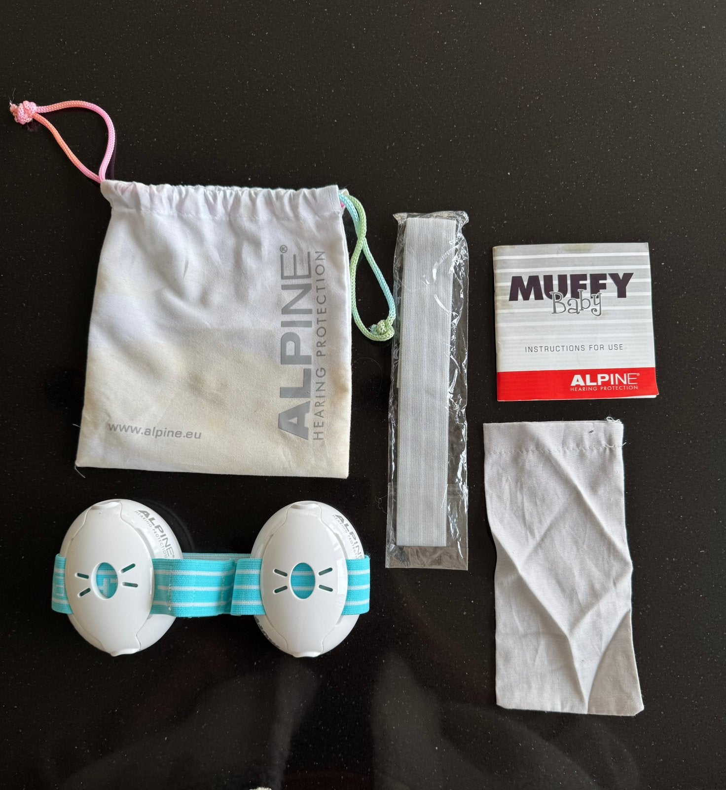 Oorbescherming baby, Kinderen en Baby's, Babymode-accessoires, Ophalen of Verzenden, Zo goed als nieuw