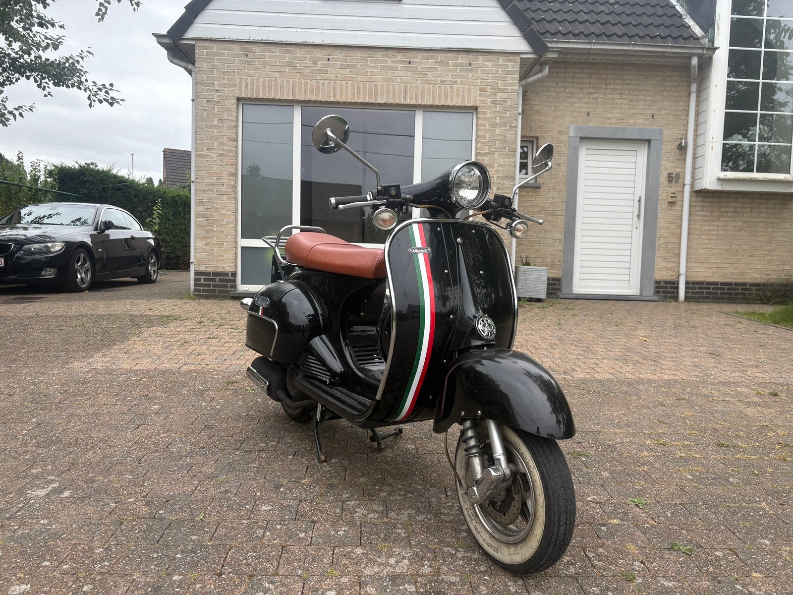 Trottinette Vespa Look | 125 cc | 6000 km !, Vélos & Vélomoteurs, Scooters | Marques Autre, 125 cm³, Enlèvement, Utilisé, Essence