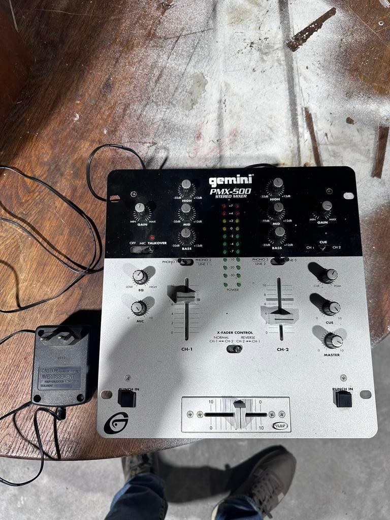 Table de mixage, Enlèvement, Comme neuf, Entrée micro