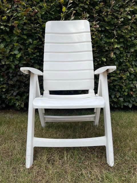 2 chaises blanches avec dossiers réglables, Enlèvement, Utilisé, Blanc, Nvt