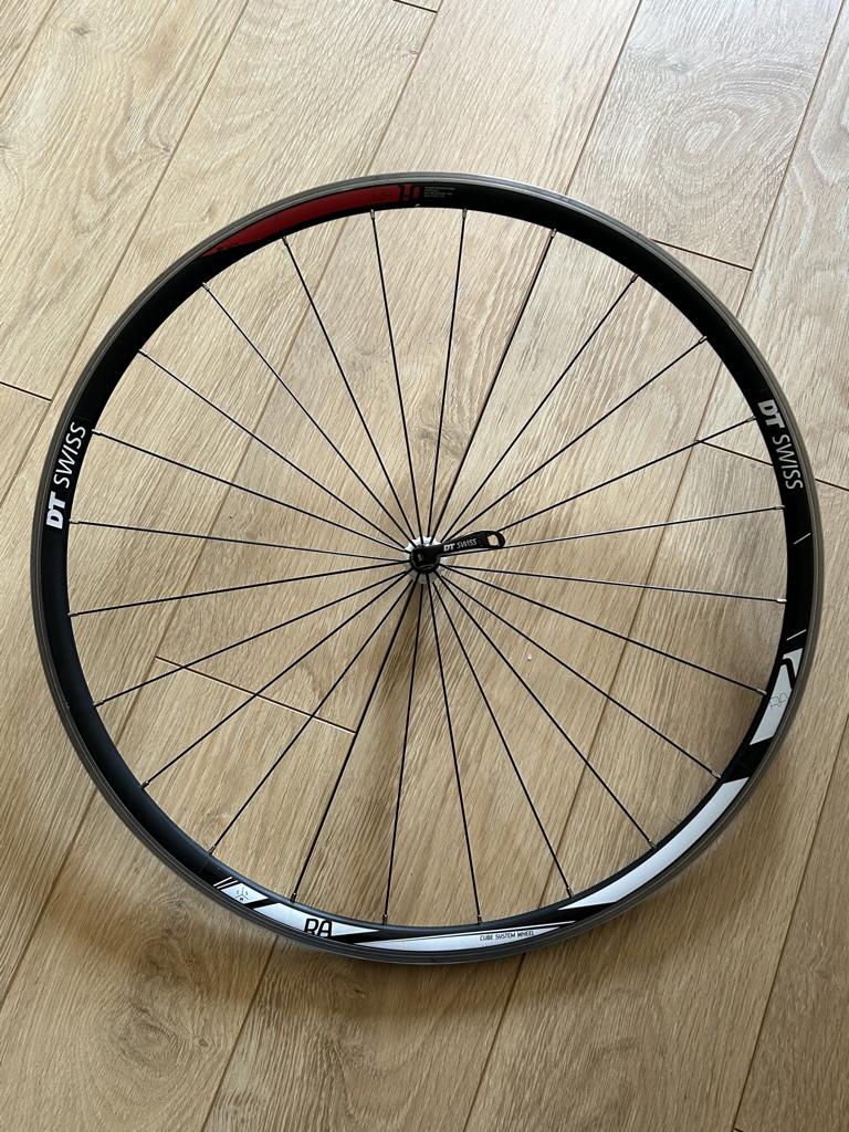 Roues DT SWISS, Enlèvement, Comme neuf