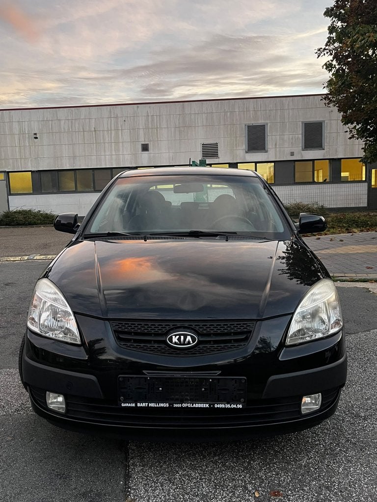 Kia Rio 1.5 [Gekeurd vvk], Auto's, Voorwielaandrijving, Zwart, Particulier, Rio